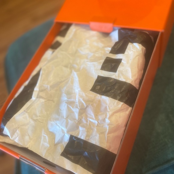 Nike Blazer Low Sacai Men USD12 White Magma Orange - Picture 4 of 16